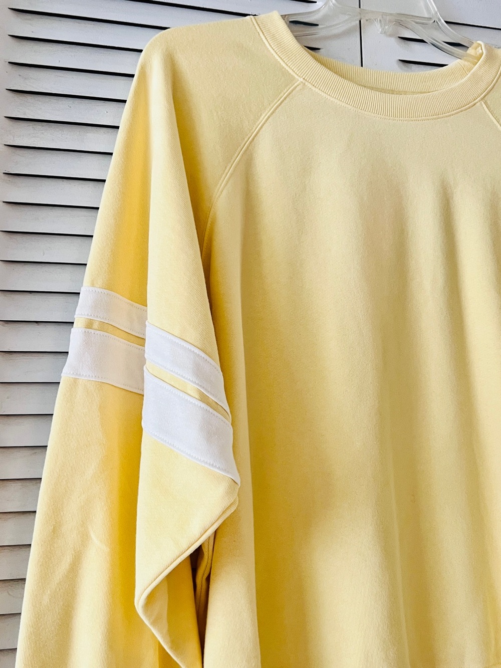 Old Navy Socomfy Terry Oversized Raglan Sweatshirt - Picture 2 of 7